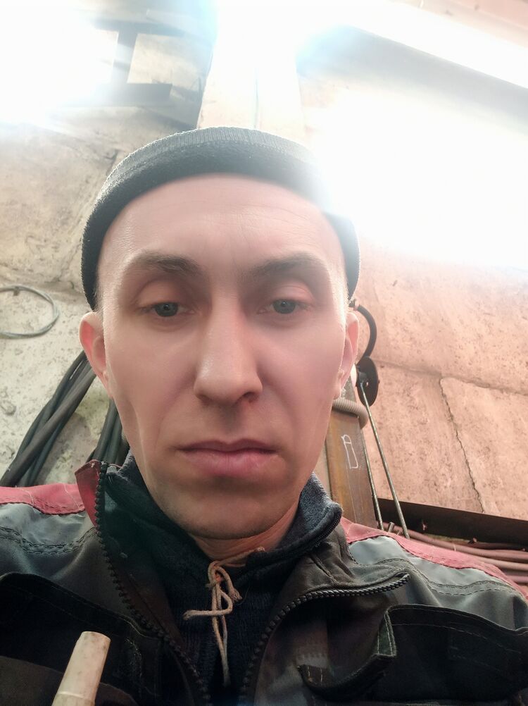  ,   Andrey, 40 ,  