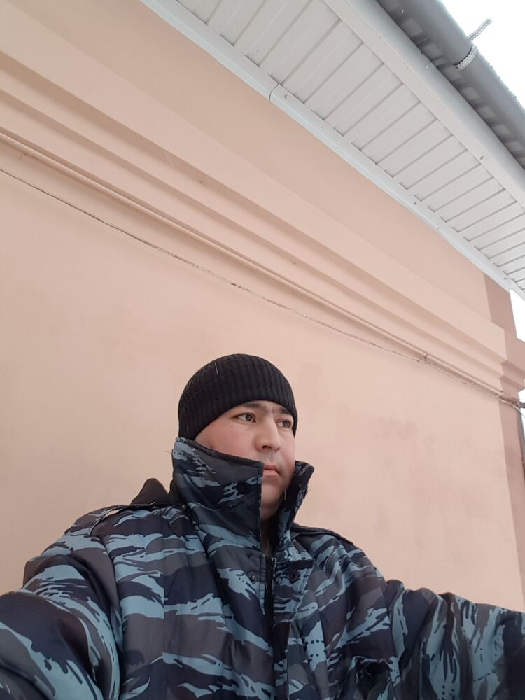  ,   DamiR, 37 ,   ,   , c , 
