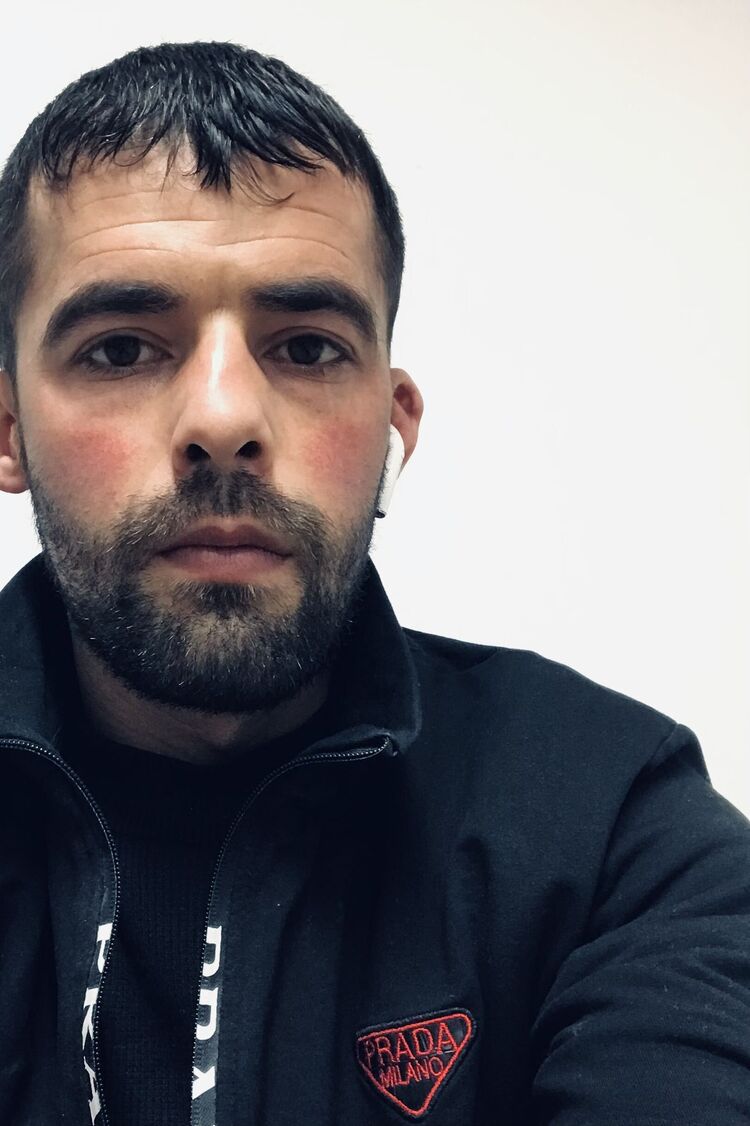  39648103  , 32 ,    