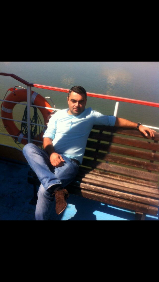  10365973  Bacho, 42 ,    