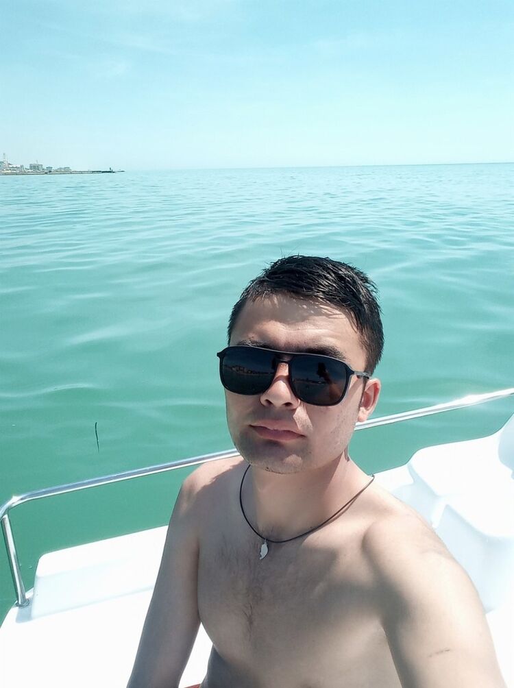  ,   Adahamjon, 28 ,   ,   , c 