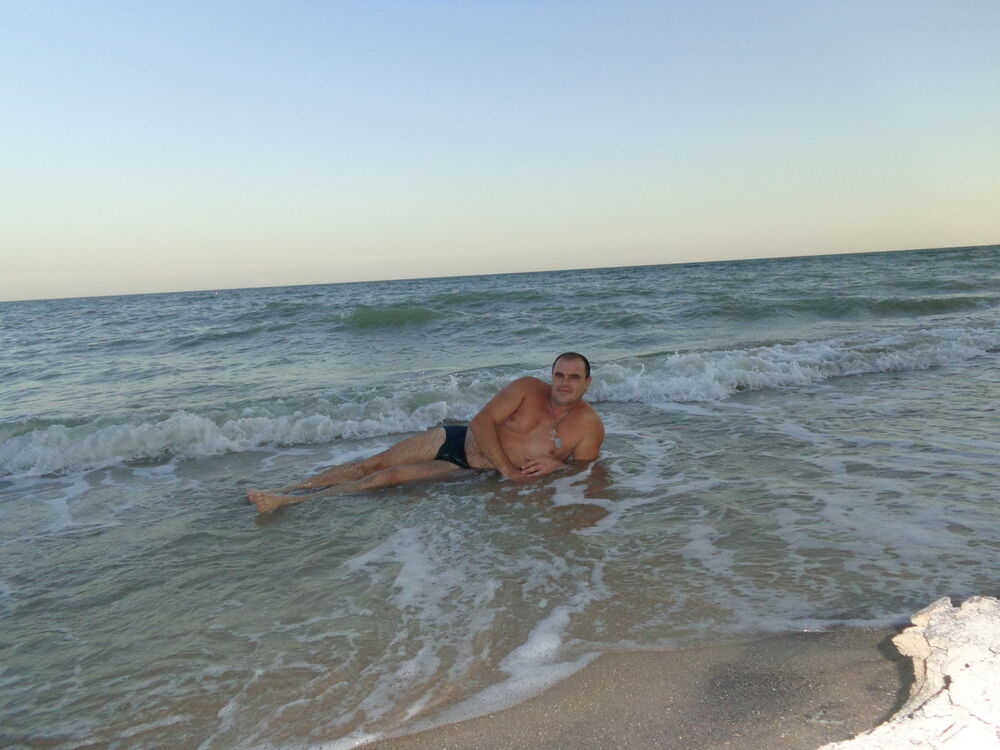 7611333  Andriy, 43 ,    