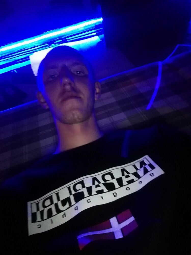  18094883  , 26 ,    
