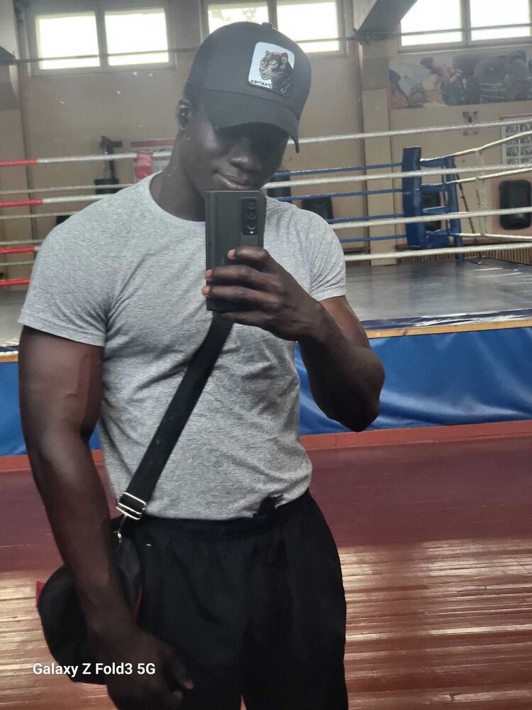  54819853  Keith, 25 ,    -