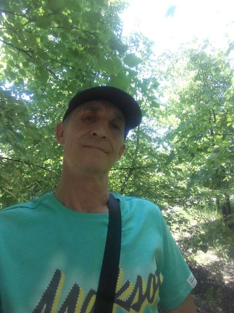  46308403  Igor, 55 ,    