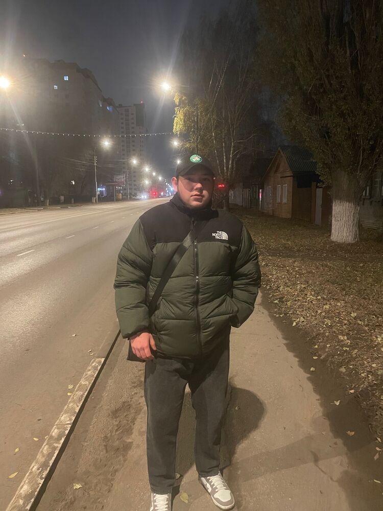  52727523  Vladimir, 19 ,    
