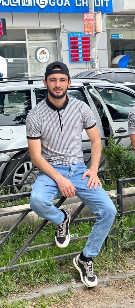  44863913  Mikail, 29 ,    