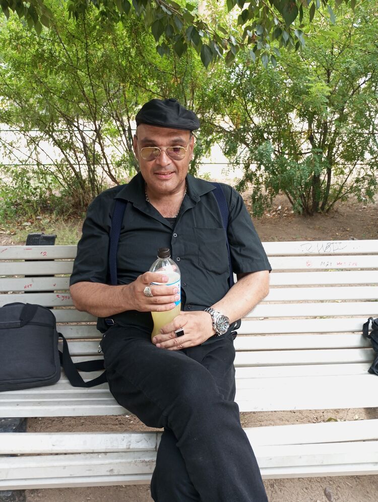  36954283  Alexandr, 54 ,    -
