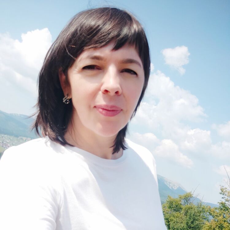  18961763  Tamara, 49 ,    Praha
