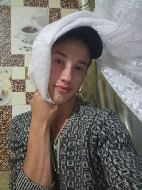  29283013  Georgy, 21 ,    