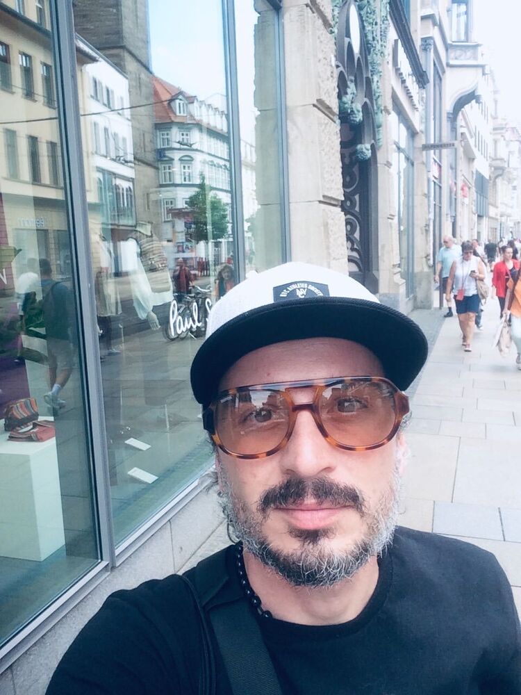  44361813  Lasha, 34 ,    