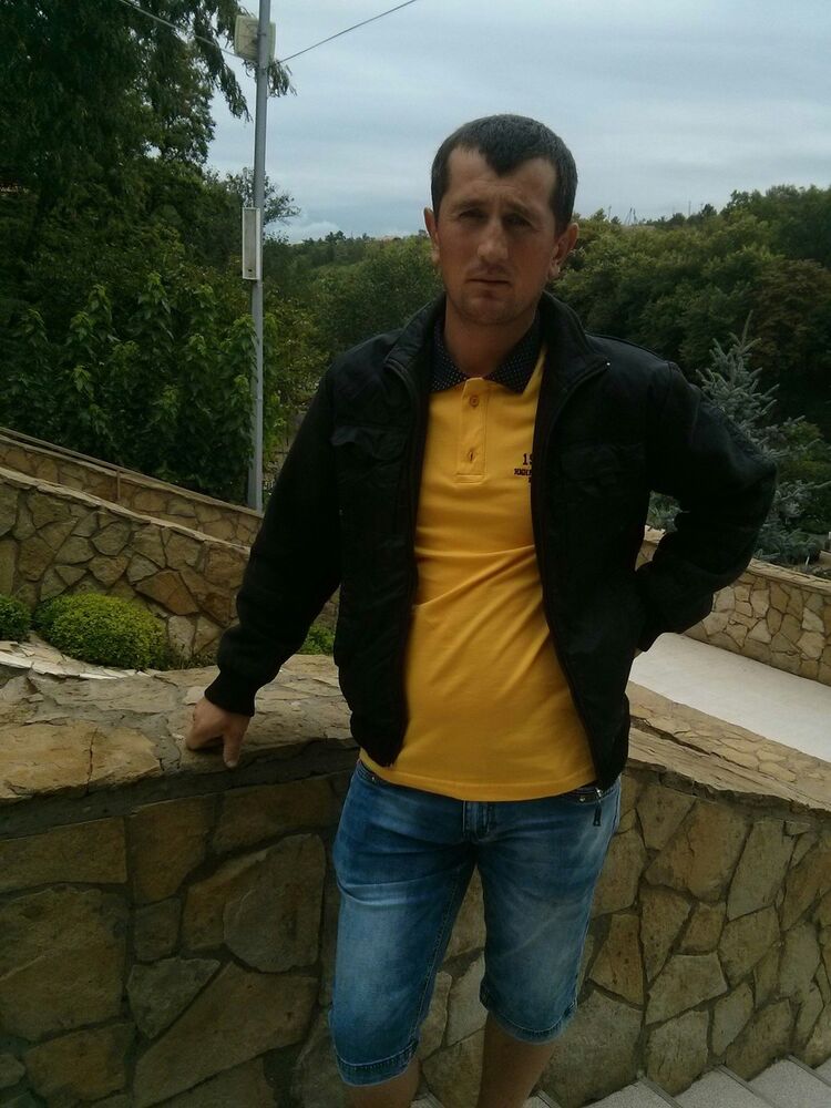  ,   Sergiu, 39 ,   ,   , c 