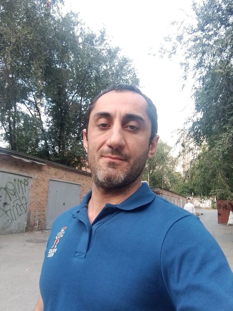  45976183  , 40 ,    --