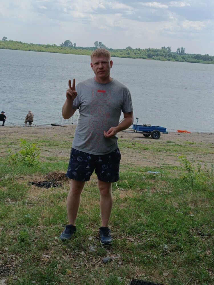  ,   Antonio, 39 ,   ,   , 