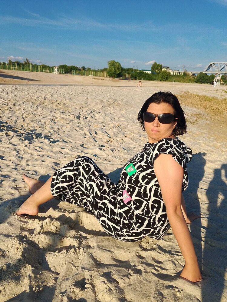  52762363  ANNA, 32 ,    