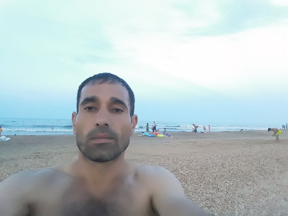  37972253  Tural, 37 ,    