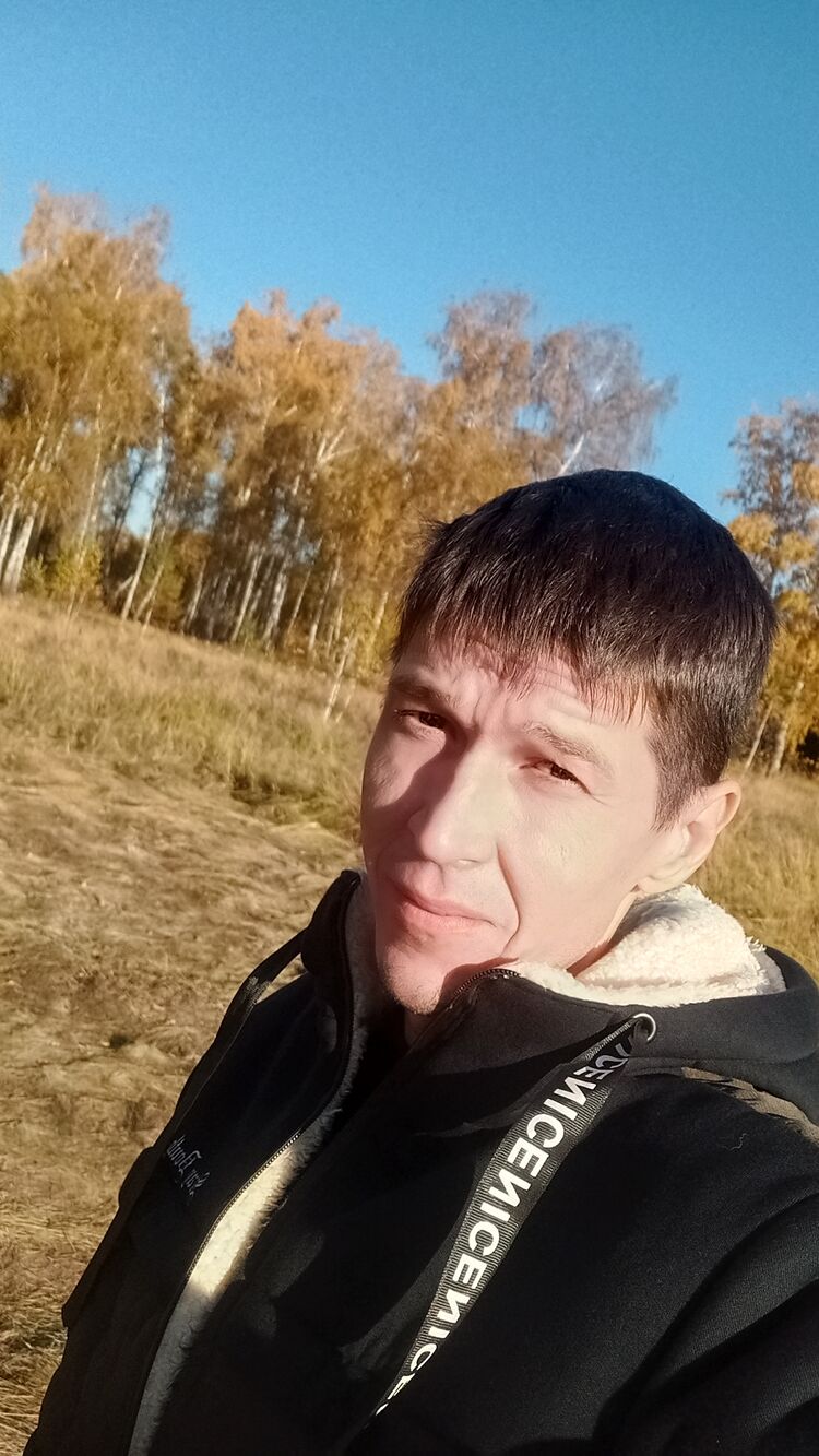  46945623  , 37 ,    