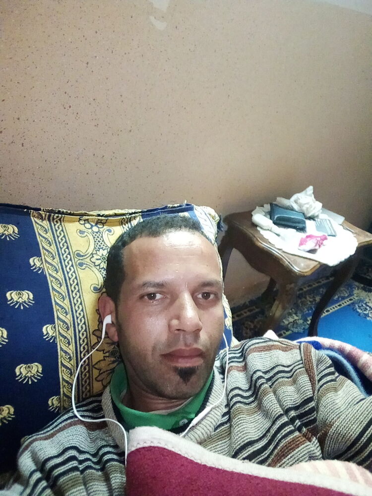  19496343  Kalid, 48 ,    