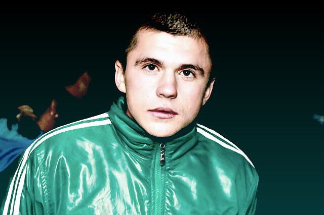  4392343  Dorin, 32 ,    