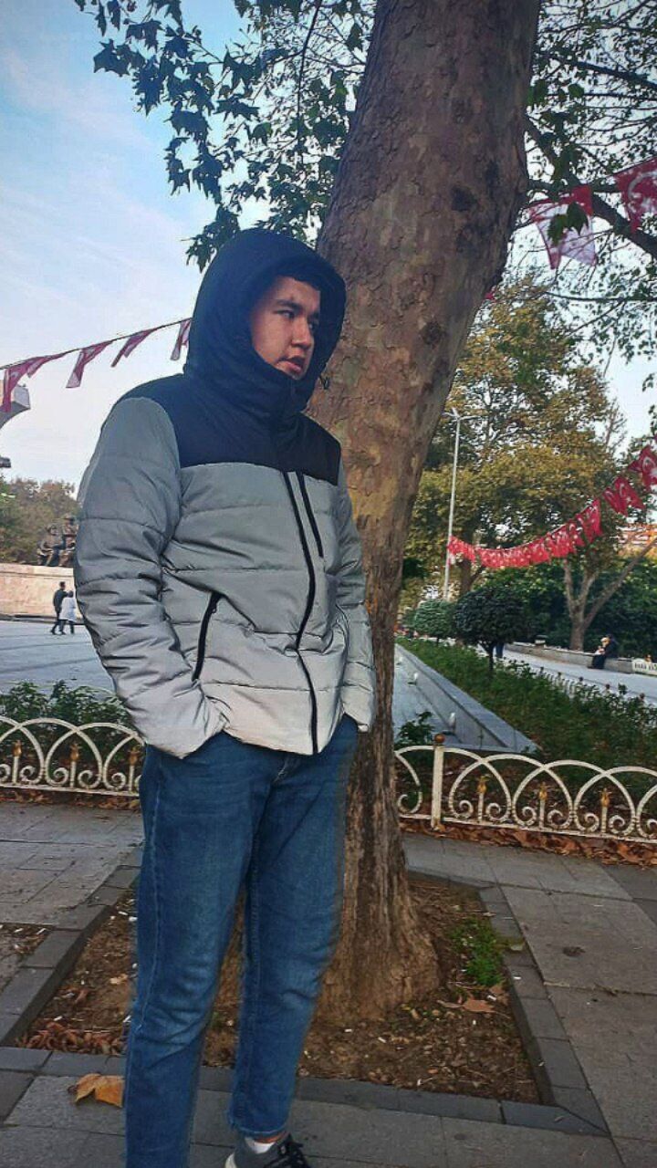  ,   Zuhriddin, 21 ,   ,   , c 
