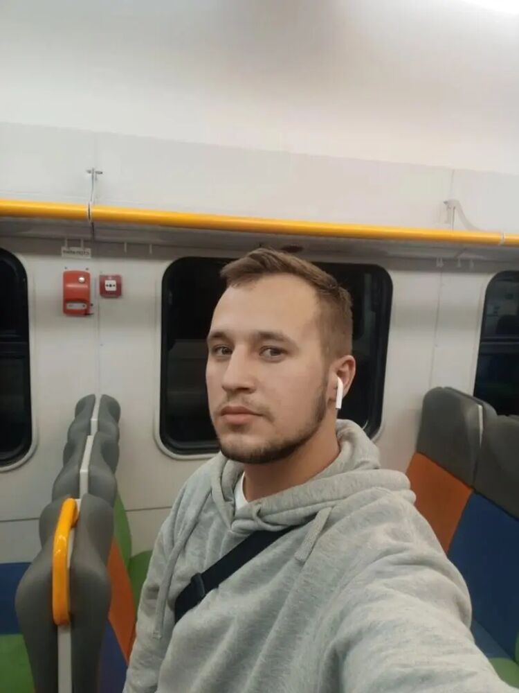  38460373  , 22 ,    
