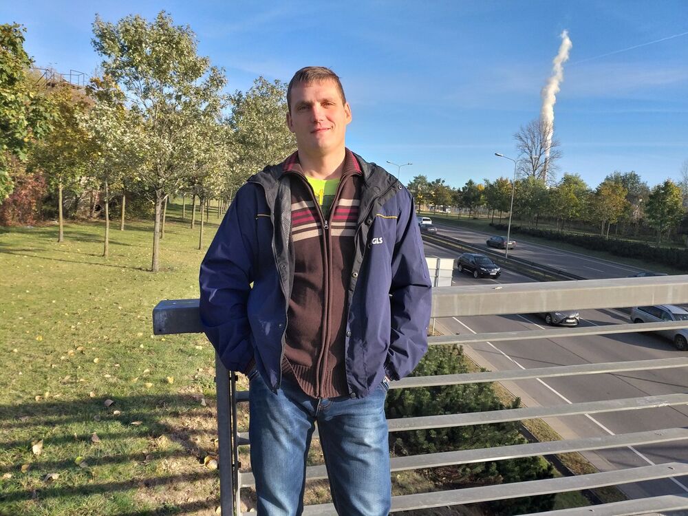  ,   Andrej, 41 ,   ,   , c 