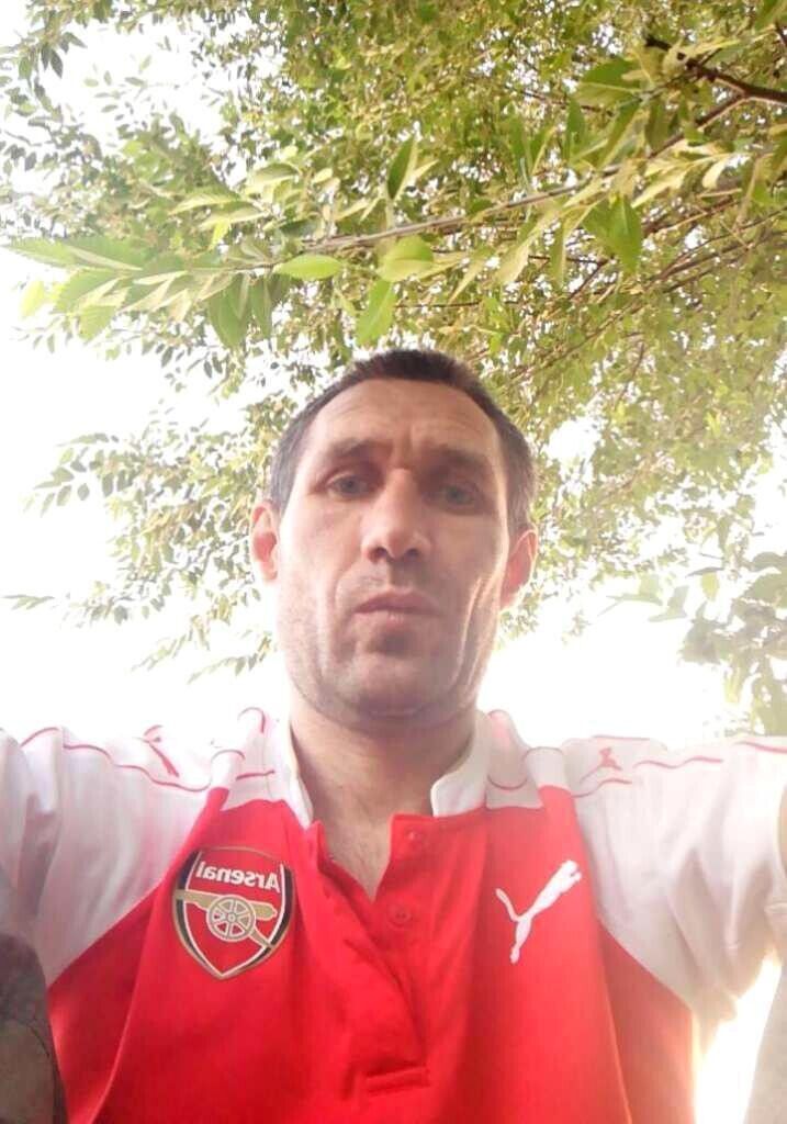  20386033  Sergei, 41 ,    