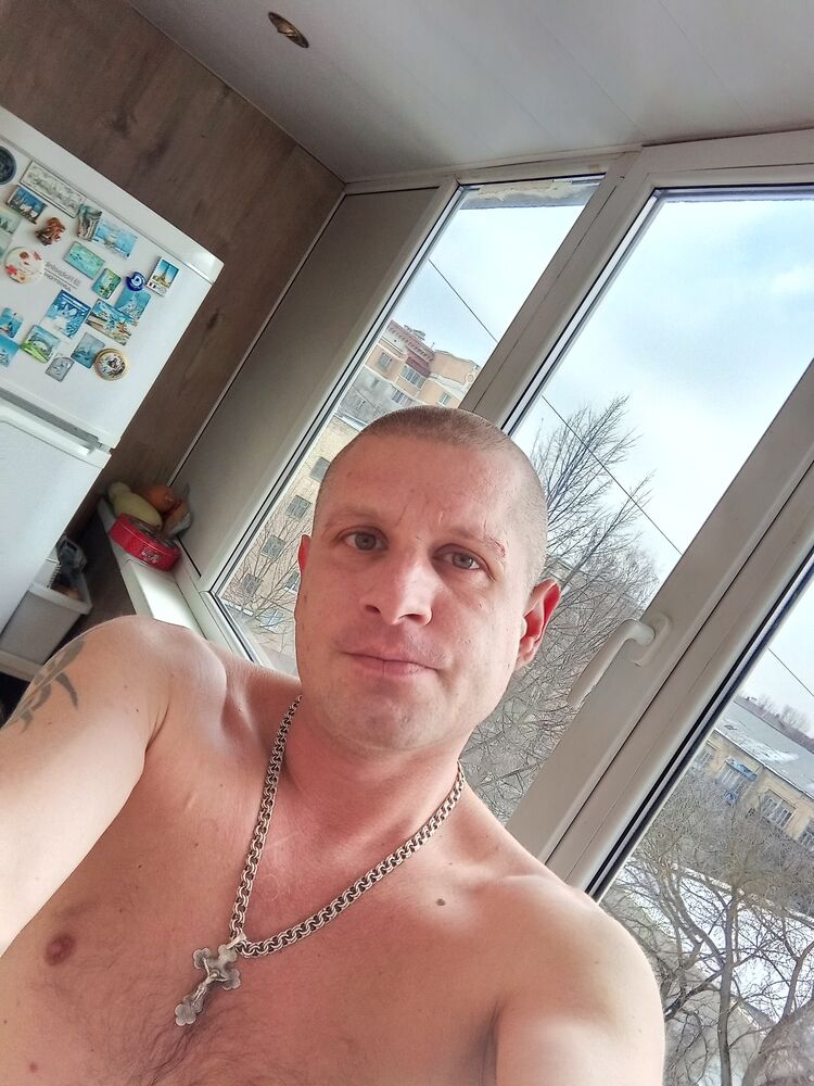  ,   Mikhail, 38 ,   ,   