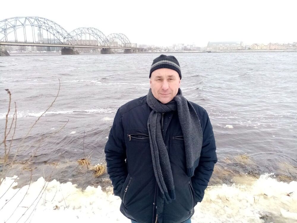  22619783  Vlad, 63 ,    