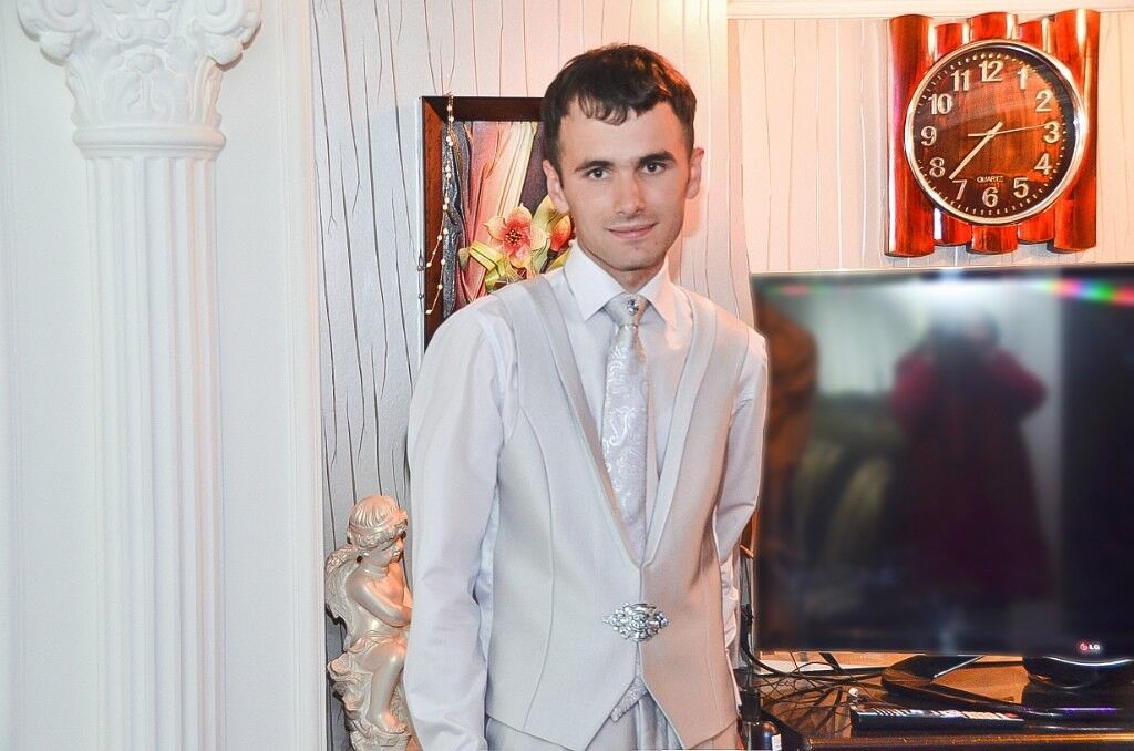  ,   Vadim, 34 ,   