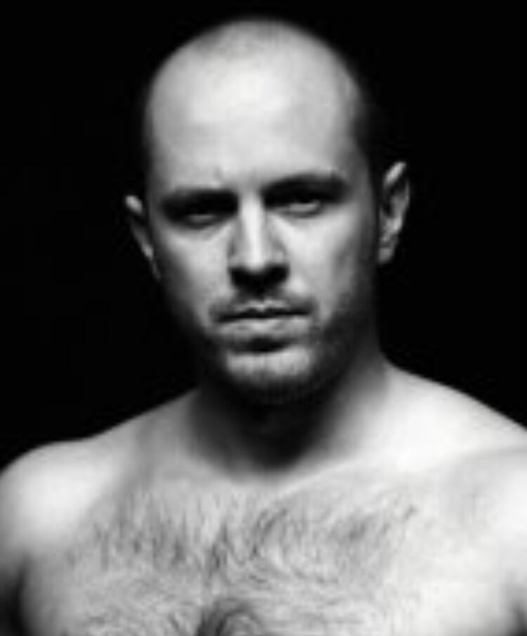   ,   Mario, 42 ,   