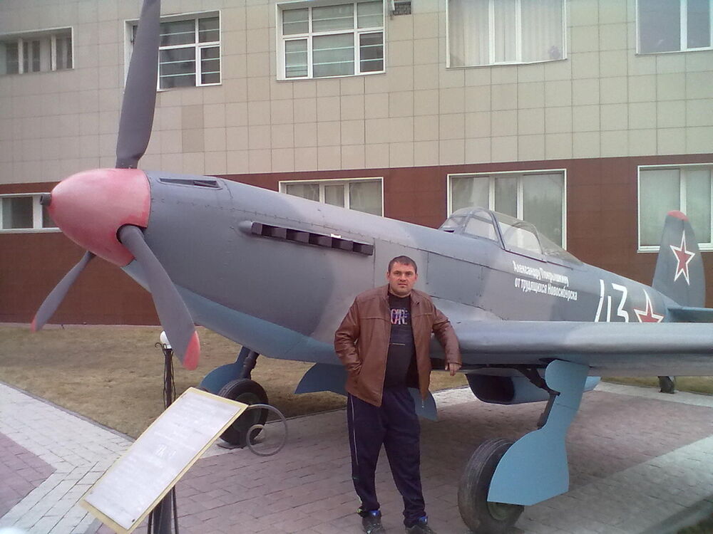  ,   Cergei, 42 ,   ,   , c 