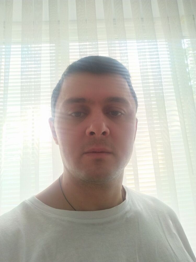  53782293  Roman, 32 ,    