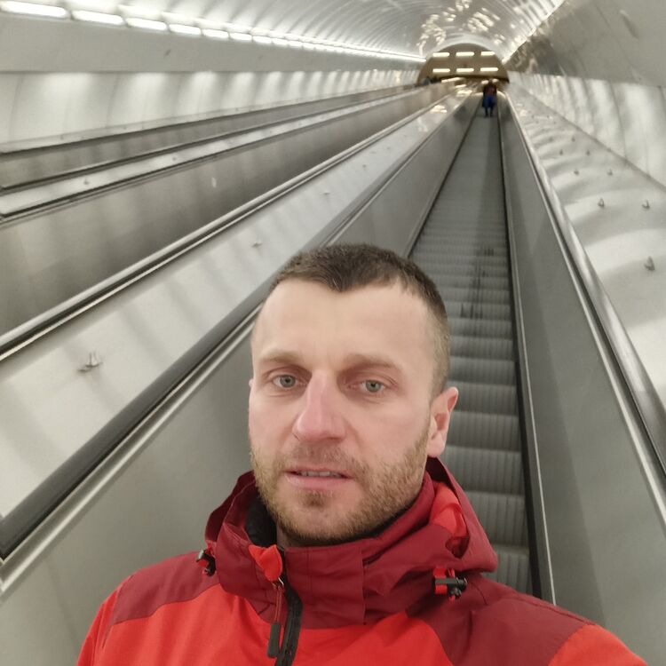  25243843  Yurll, 39 ,    Praha