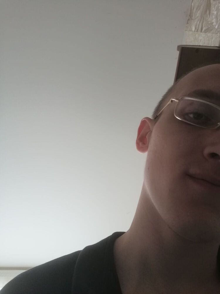  42452843  , 23 ,    