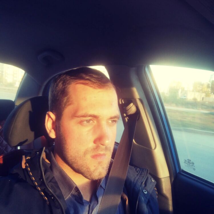  42900523  Alexander, 32 ,    