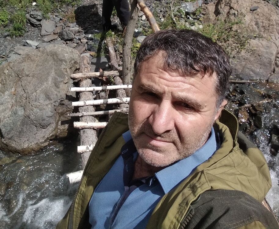  --,   , 52 ,   