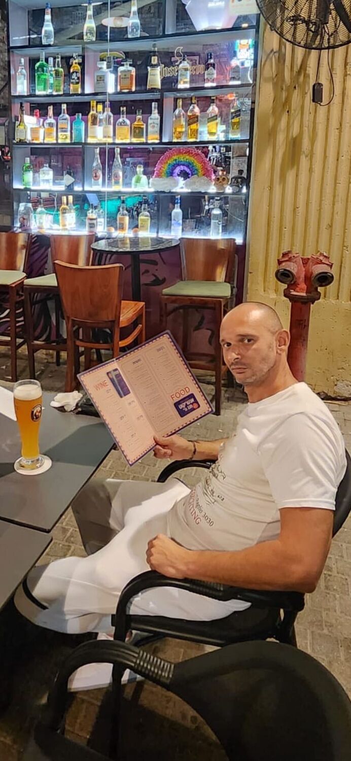  ,   Andrey, 42 ,   ,   , 