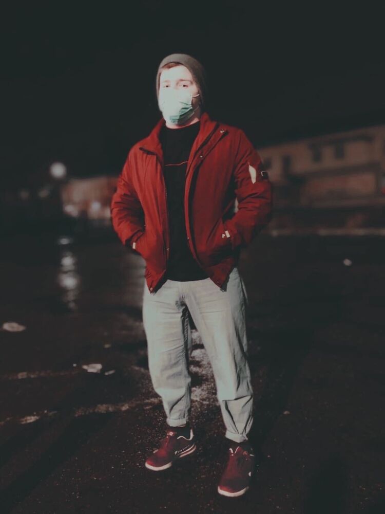  38057673  , 27 ,    