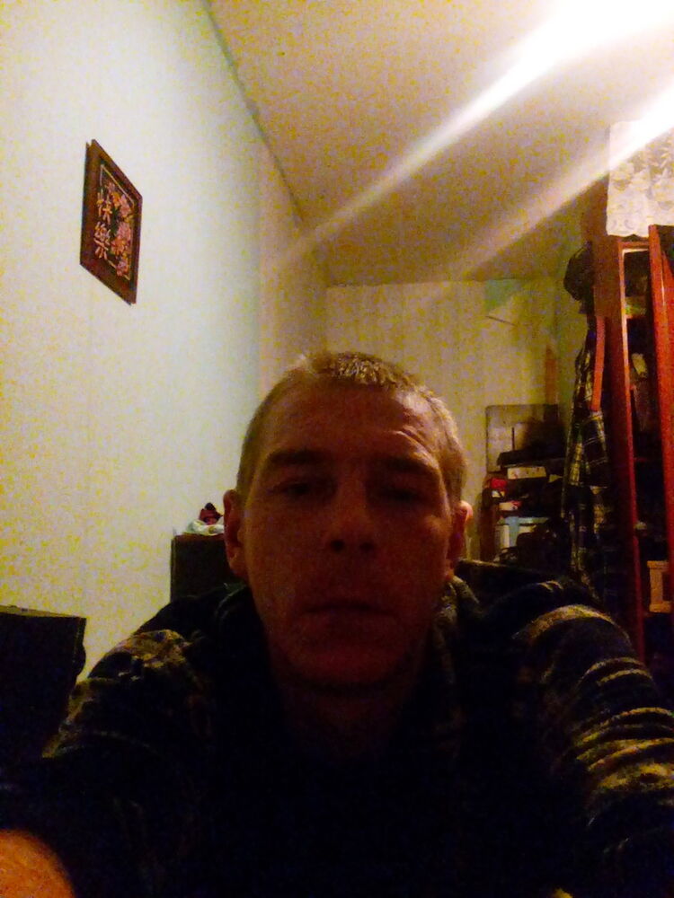  18143283  Anton, 33 ,    