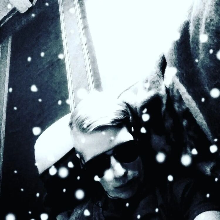  43771583  , 23 ,    