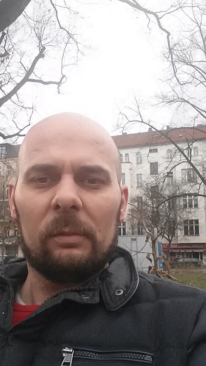  ,   Asmir, 33 ,   ,   , c 