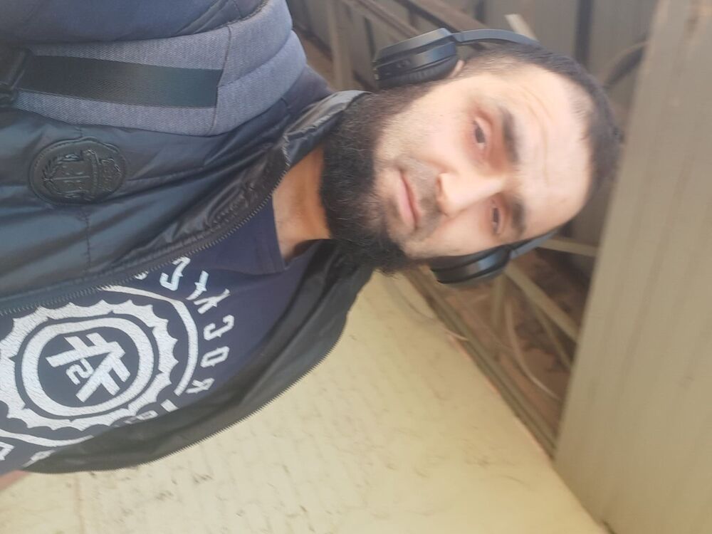  40361443  , 21 ,    
