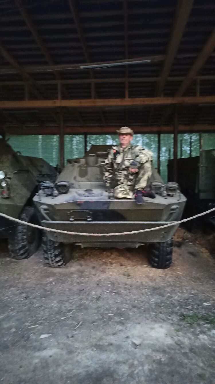  34749163  Oleg, 56 ,    