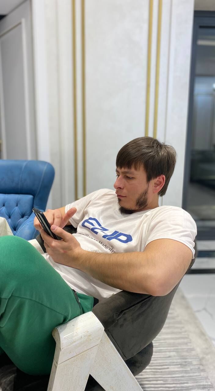  29727223  Khodjaev, 33 ,    