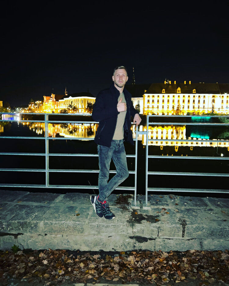  35081983  Bogdan, 22 ,    