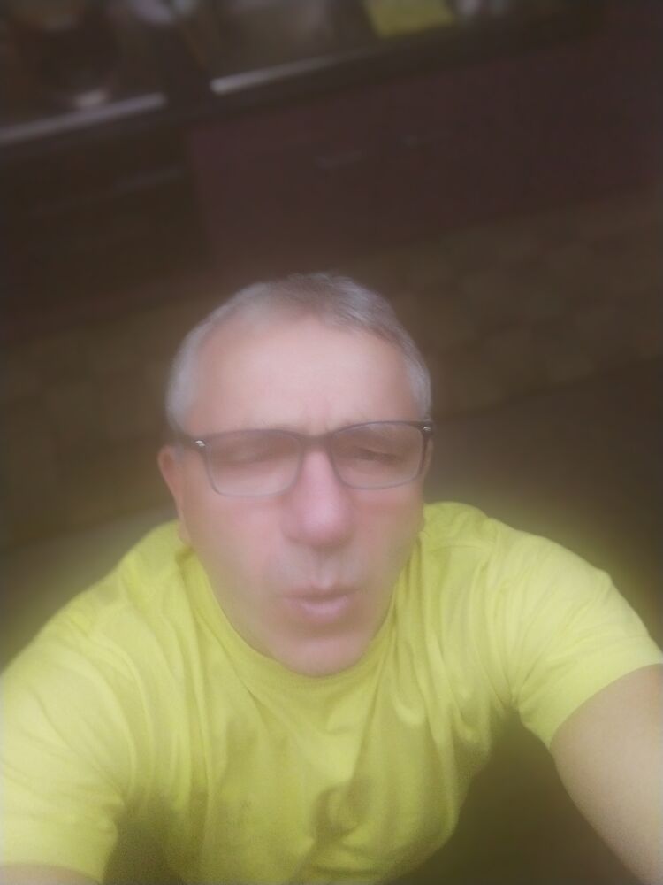  41004643  Mica, 62 ,    