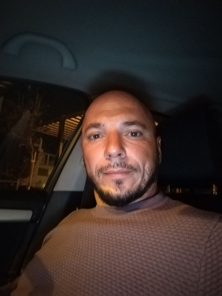  47646993  Igor, 37 ,    