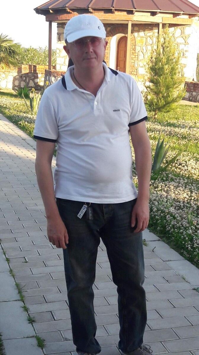  11807223  Edika, 39 ,    
