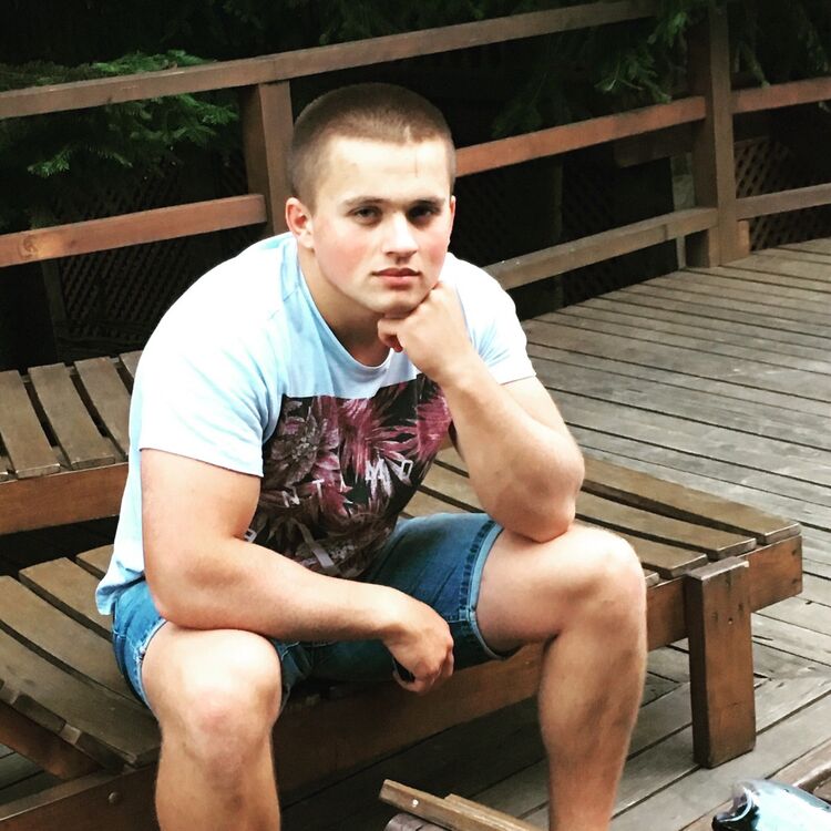 8390483  , 32 ,    
